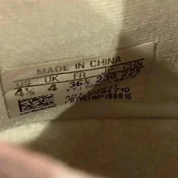 Adidas UltraBoost - Picture 6 of 9